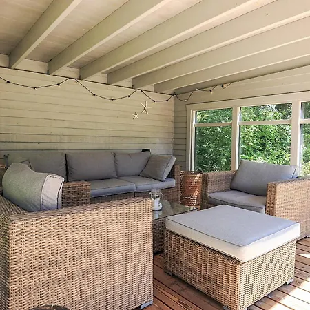 6 Person In Gilleleje-by Traum *