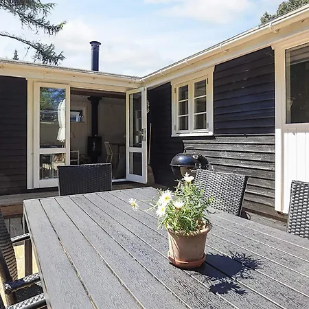 6 Person In Gilleleje-by Traum