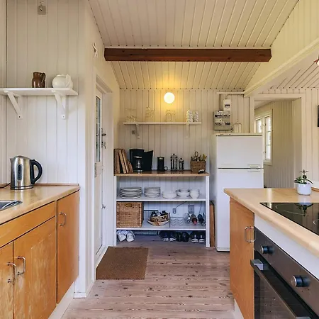 6 Person In Gilleleje-by Traum * Gilleleje